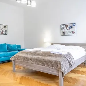  Apartament Comfortable 2br Apt, Near Wiener Stadthalle